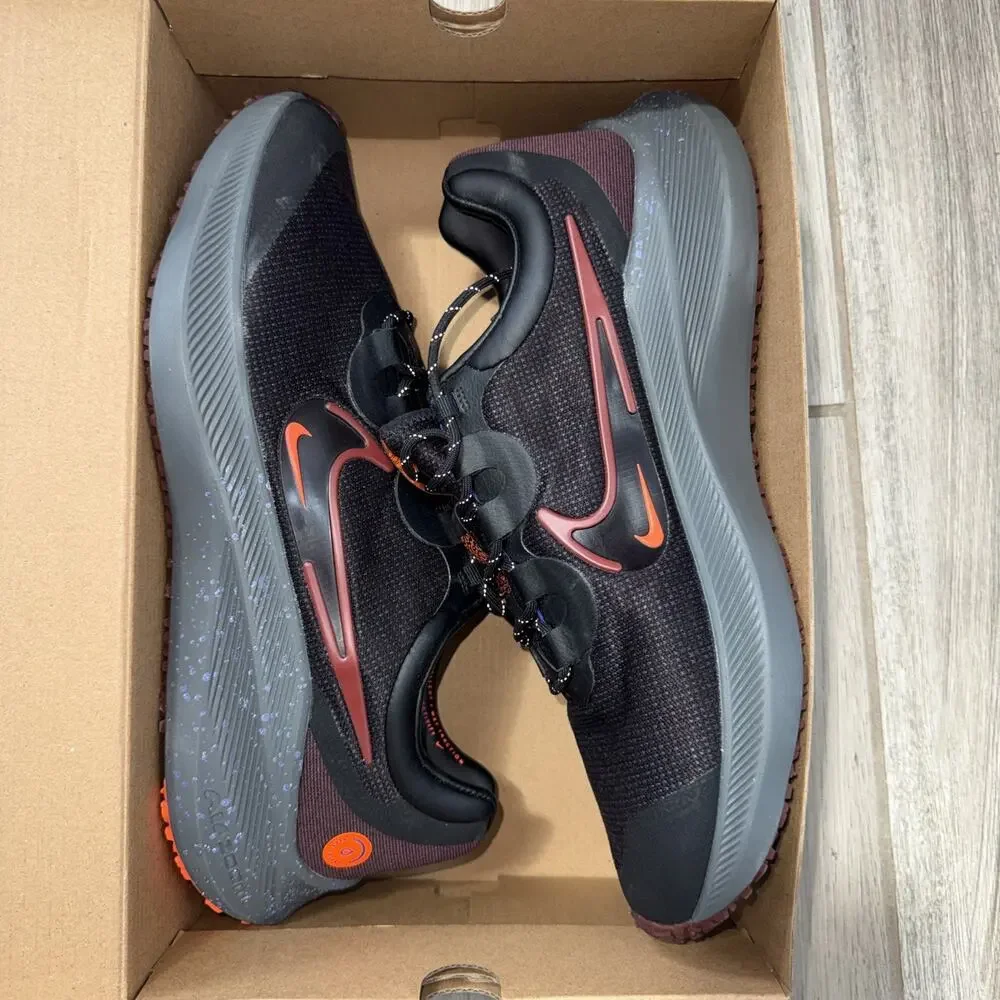 Nike product pair